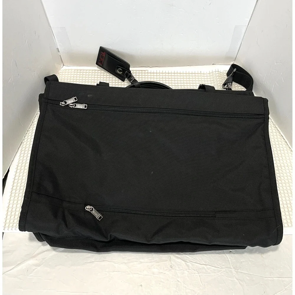 Tumi Alpha Tri-Fold Carry-On Garment Bag 22133D4 Black Nylon SuitBag travel